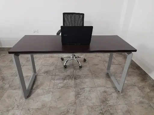 ESCRITORIO EN MELAMINA LÍNEA QUATTR