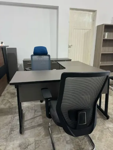 ESCRITORIO EN L